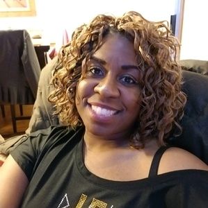 Meet your Posher, Stefani